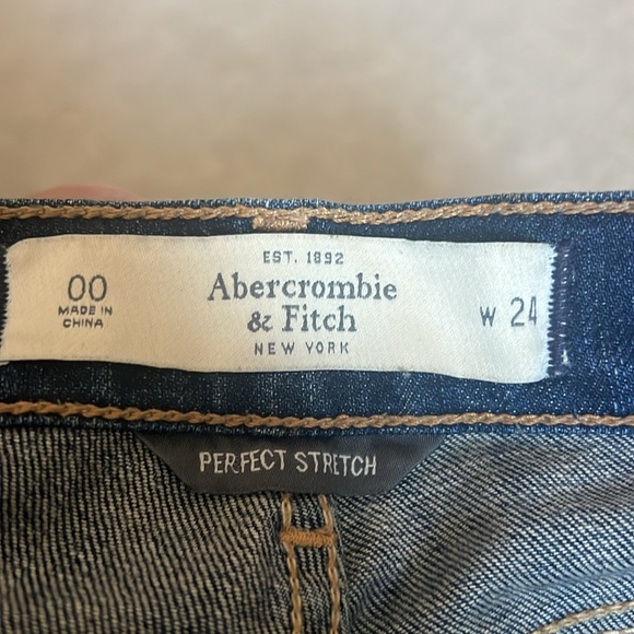 Abercrombie and Fitch cropped jeans. - Picture 3 of 3